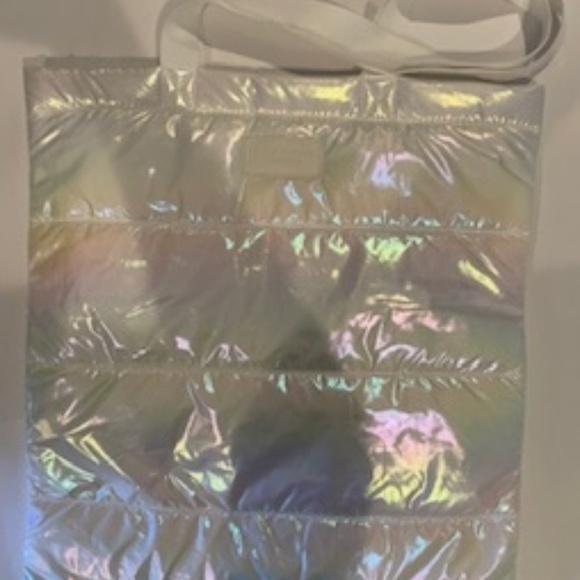 Bath & Body Works - White Iridescent Puffer Tote Bag Limited Edition, Christmas - Picture 5 of 5